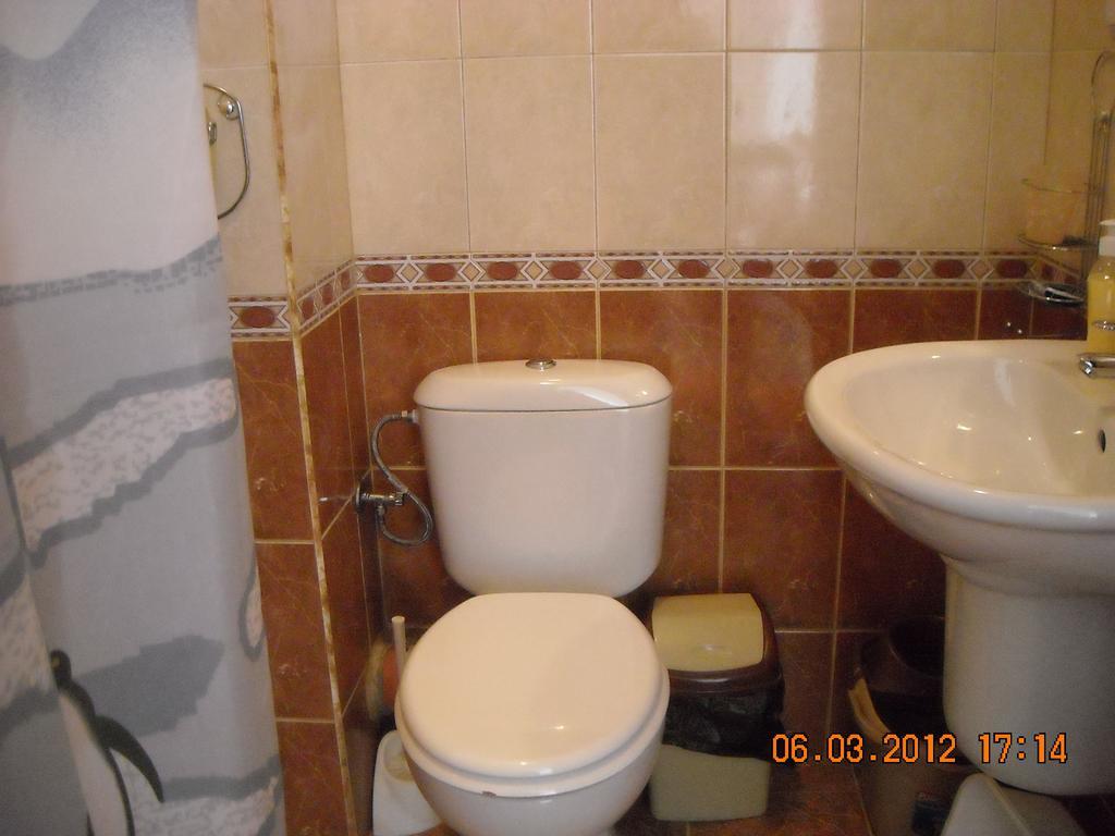 Apartamenti Zhelezovi Pomorie Habitación foto