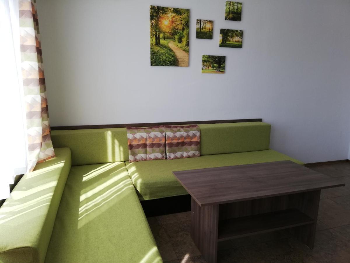 Apartamenti Zhelezovi Pomorie Exterior foto